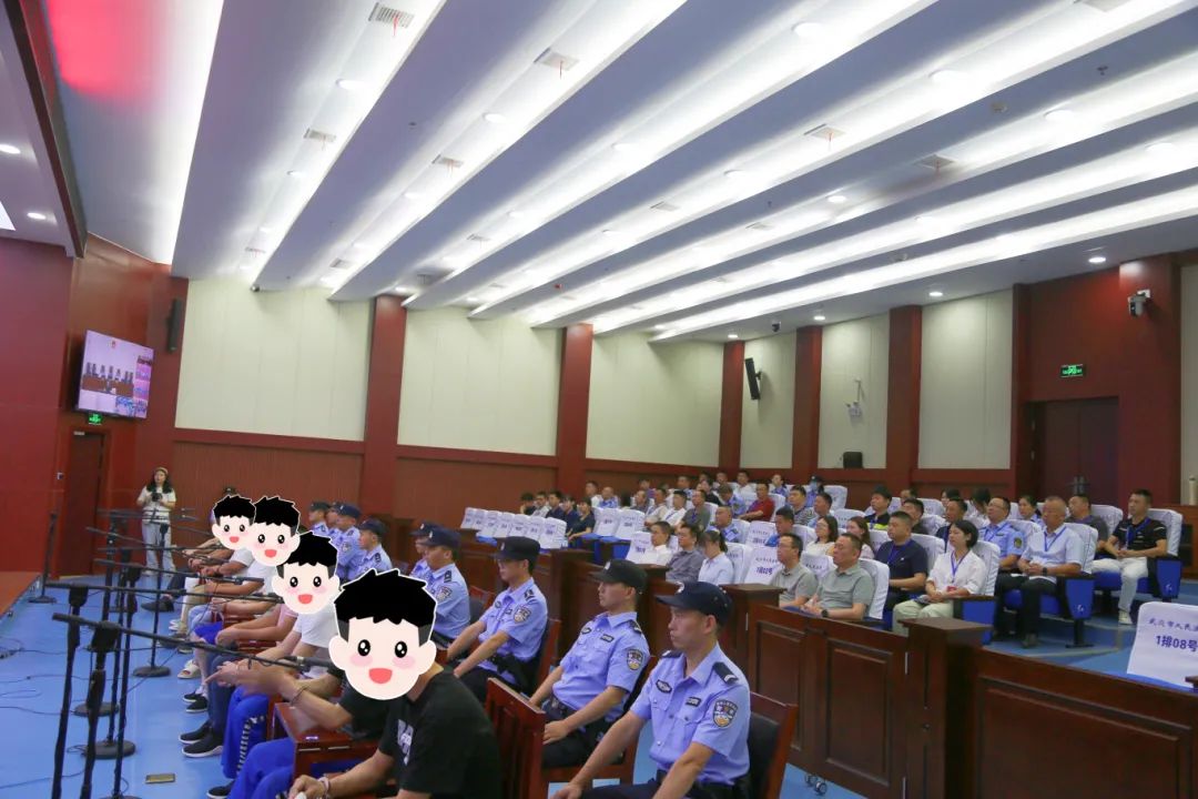 37c3353a2ef2d81933105e620f590bd.jpg